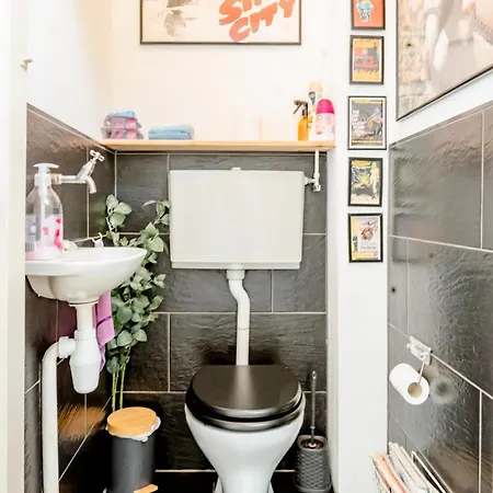 Cosy Close To And Centre Appartement